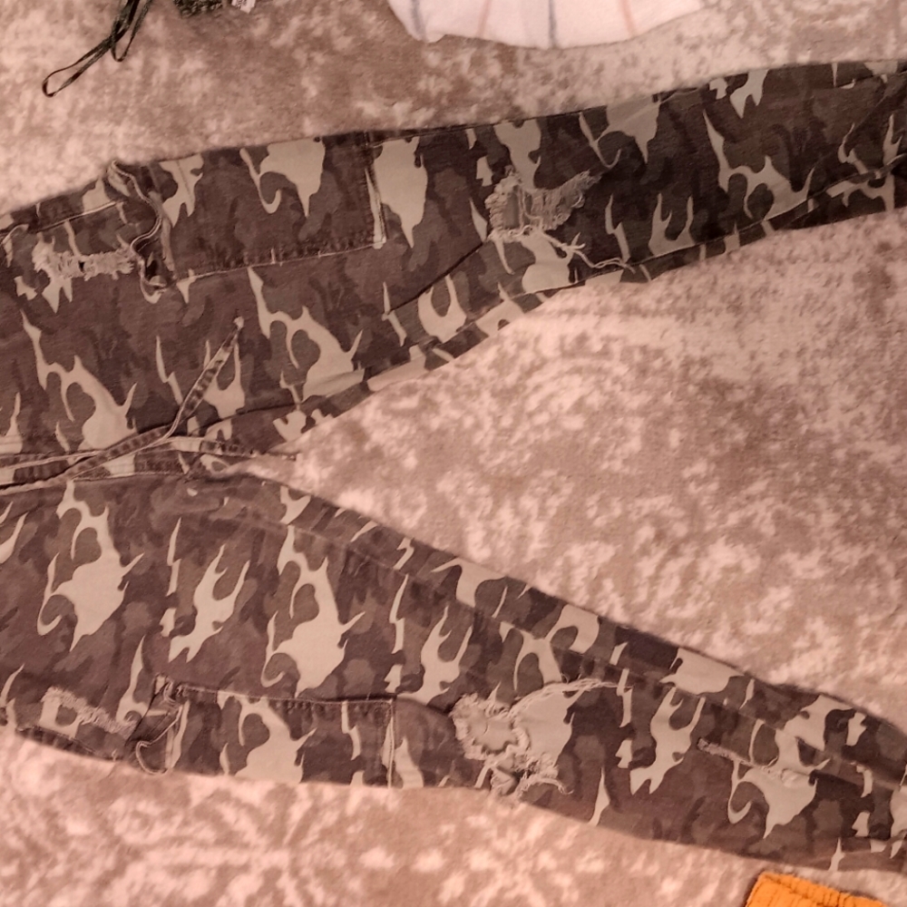 Camo pants